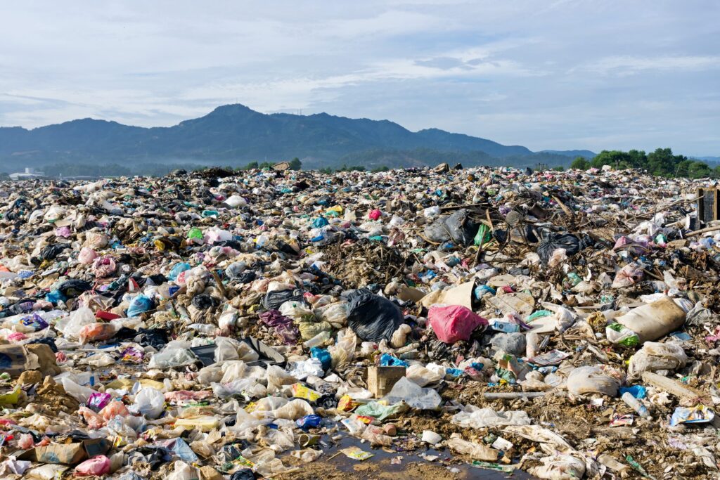rifiuti illegali plastica