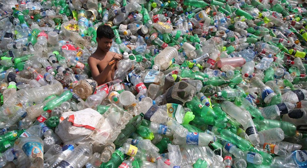 trattato - WWF ogni anno 110milioni di tonnellate di plastica finiscono in mare