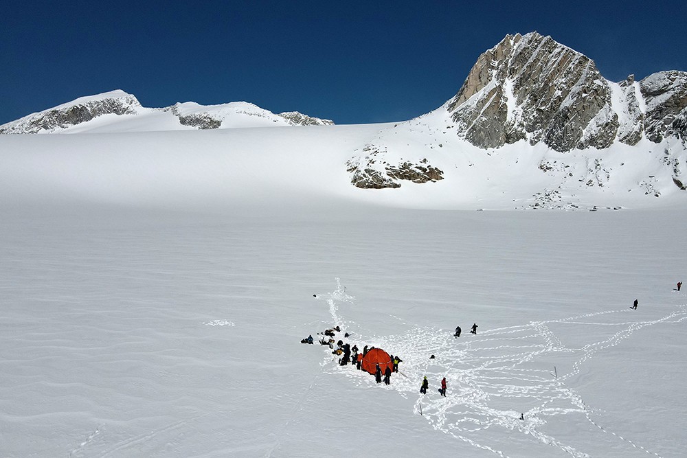 Spedizione sul Ghiacciaio dell'Adamello