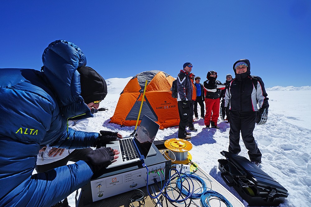 Spedizione sul Ghiacciaio dell'Adamello