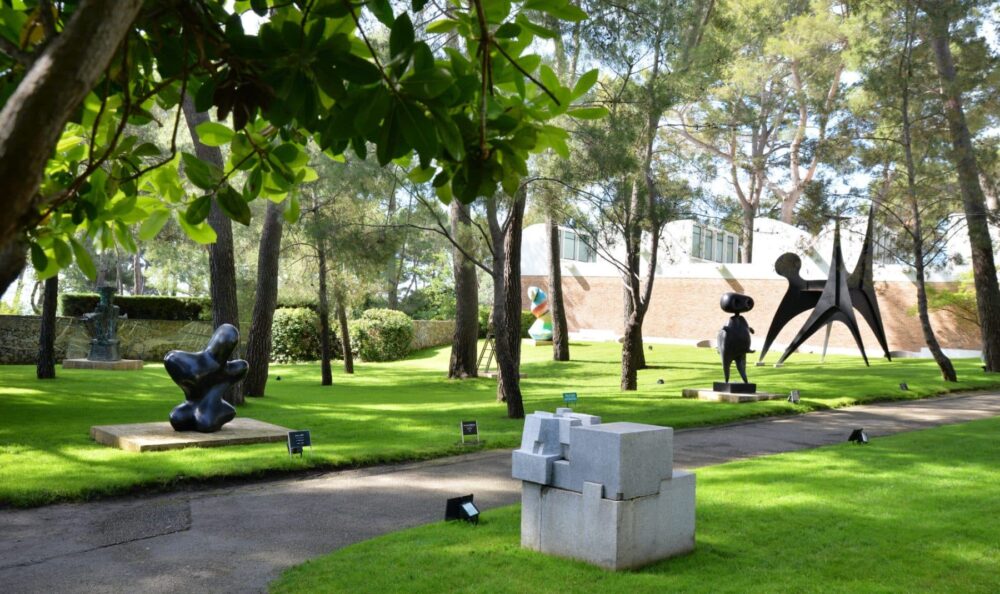 Fondation Maeght: un viaggio nell’arte moderna, una immersione nella natura